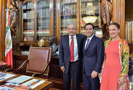 Mauricio vila dosal y andres manuel lopez obrador revisan proyectos para yucatan 4 1